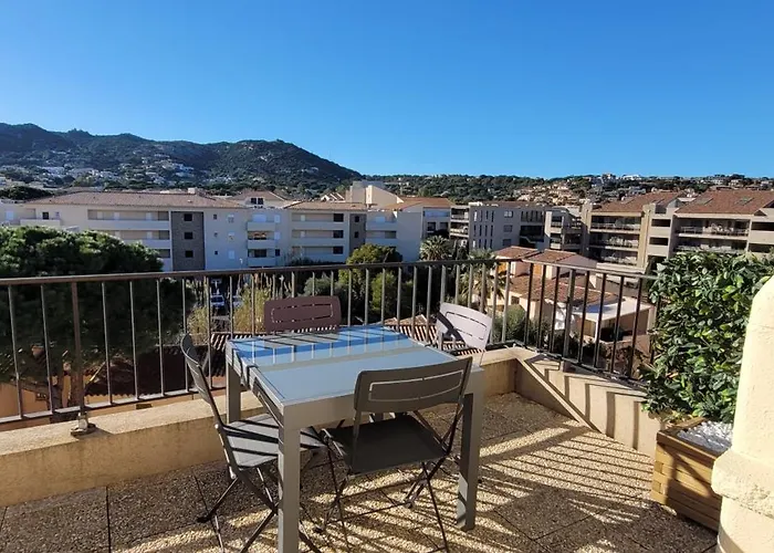 Magnifique T1bis Dans Centre Avec Parking Calvi (Corsica)